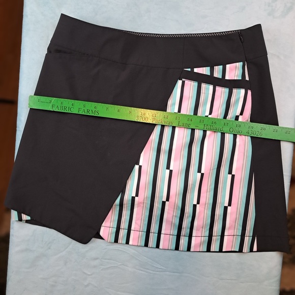 Annika Cutter & Buck size 12 black and multi color stripe tennis/golf skort - Picture 13 of 14